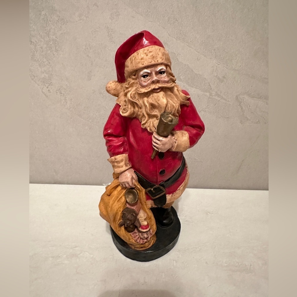 Vintage Windsor Collection Santa Claus Christmas Figurine 9.5” Resin